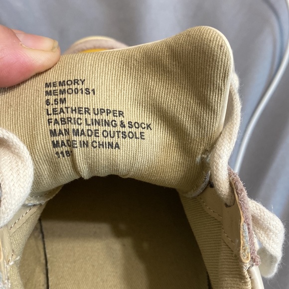 STEVE MADDEN SNEAKERS. SIZE 6 1/2. - Picture 4 of 10